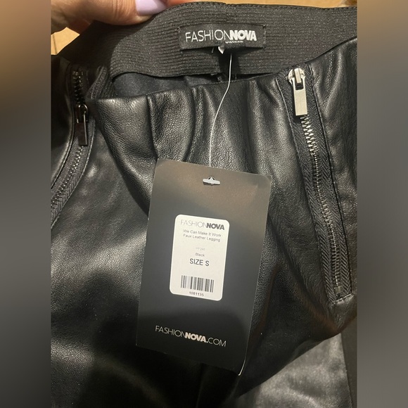 Leather pants Fashion Nova Brand New - Picture 3 of 3